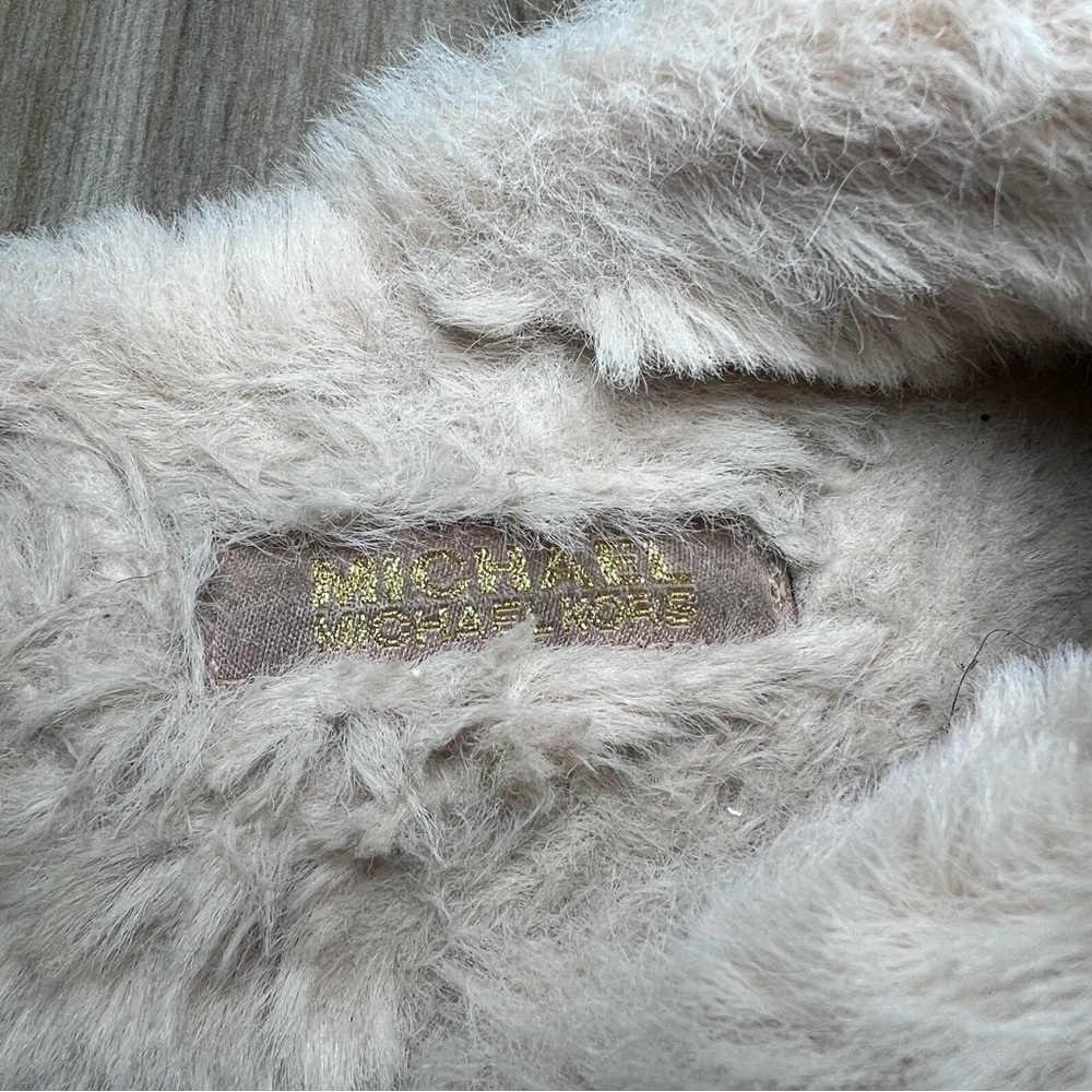 Michael Kors Janis Signature Logo Print, Faux Fur Lined Slippers, Pink, Womens 6 - Picture 9 of 10